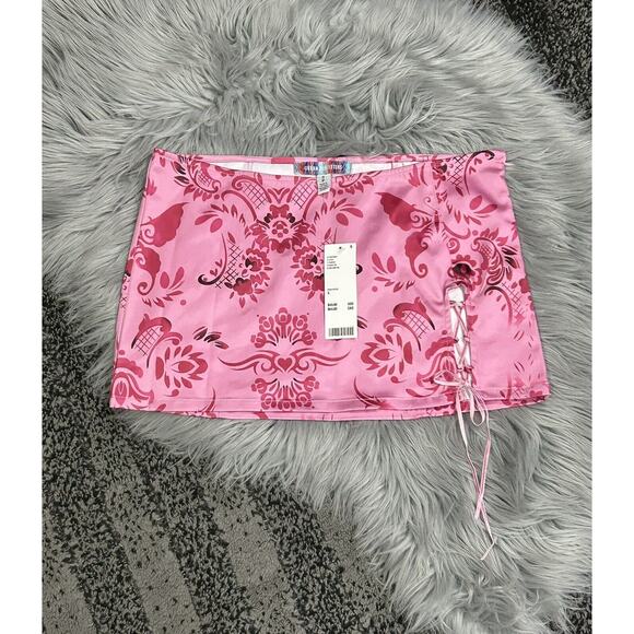 Urban Outfitters‎ “Blossom” Satin Print Lace Up Mini Skirt Size Small - Picture 1 of 3